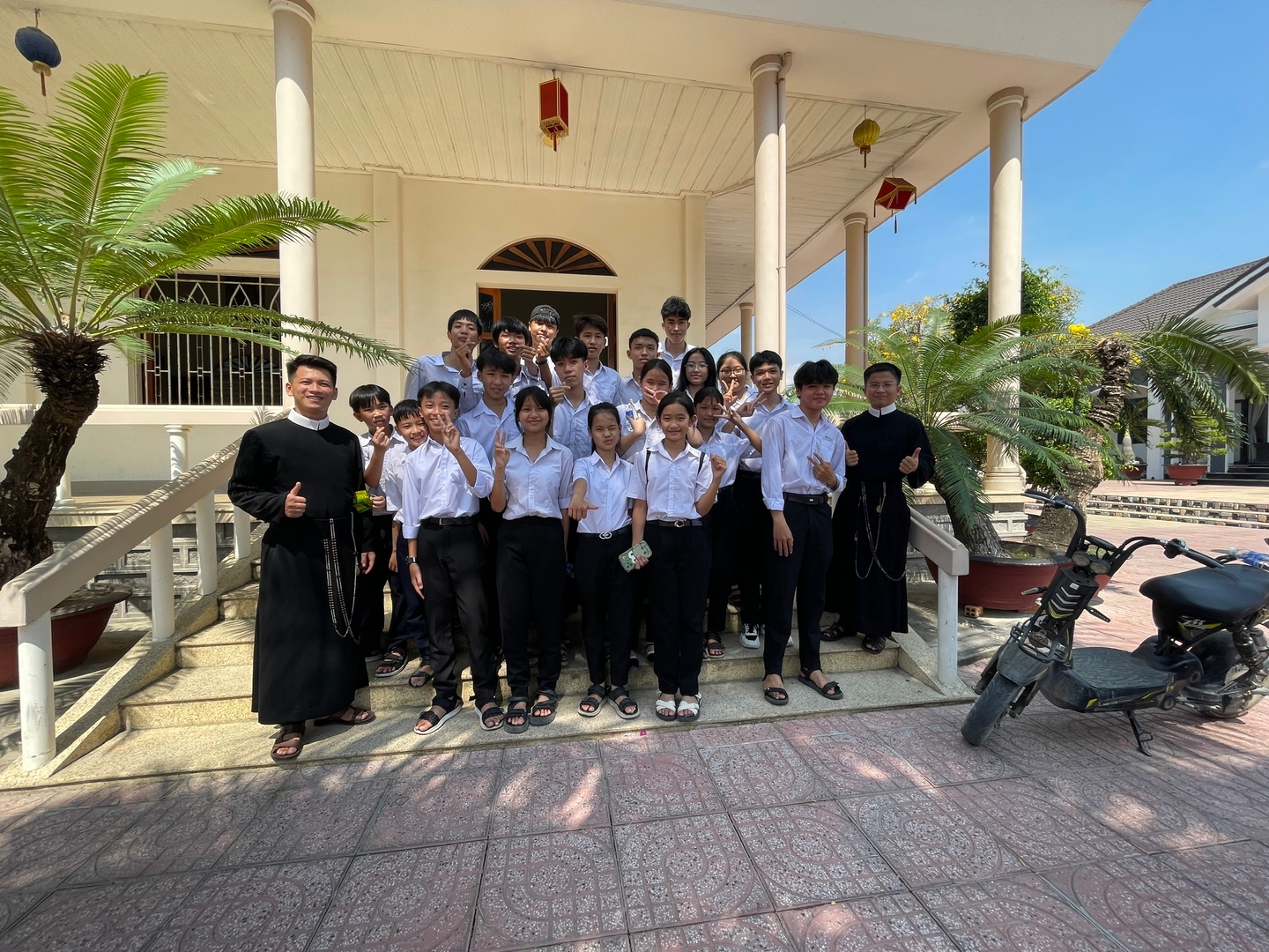 Giáo phận Nha Trang: Giới thiệu Ơn gọi Dòng Chúa Cứu Thế - Giáo xứ Hòa Nghĩa