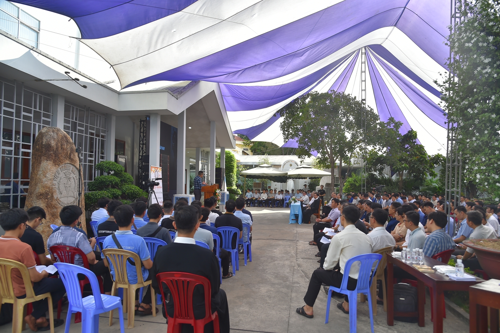 Hội thảo chuyên đề Triết học “Kiến tạo con người chân thực trong xã hội ngày nay”