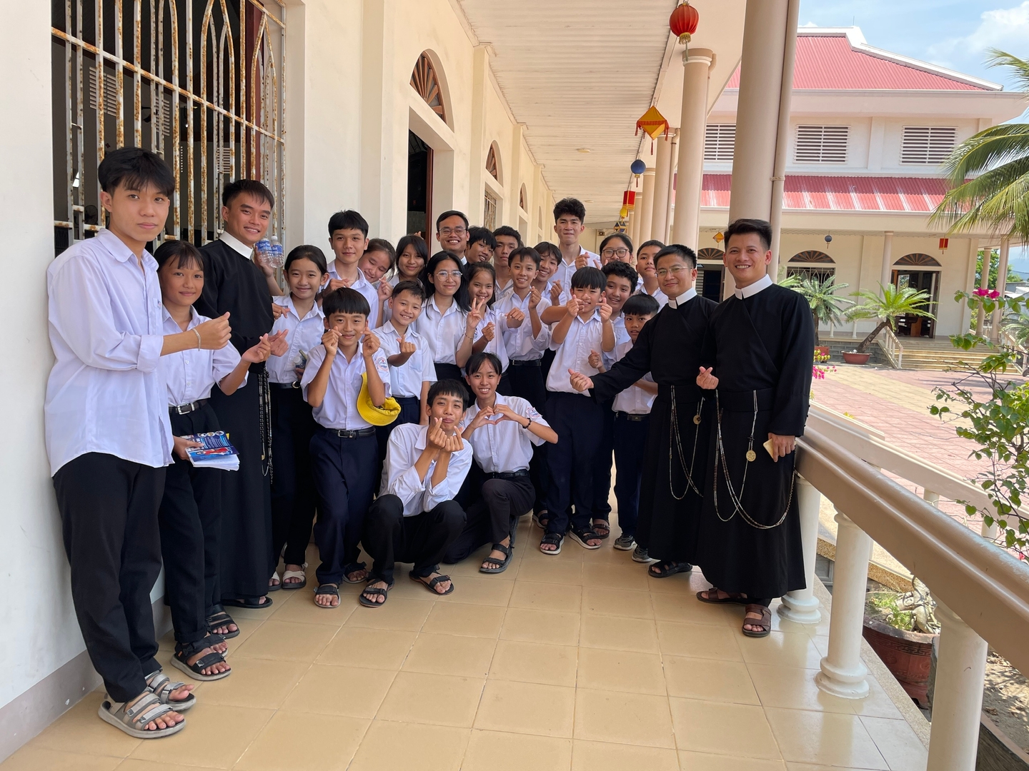 Giáo phận Nha Trang: Giới thiệu Ơn gọi Dòng Chúa Cứu Thế - Giáo xứ Hòa Nghĩa