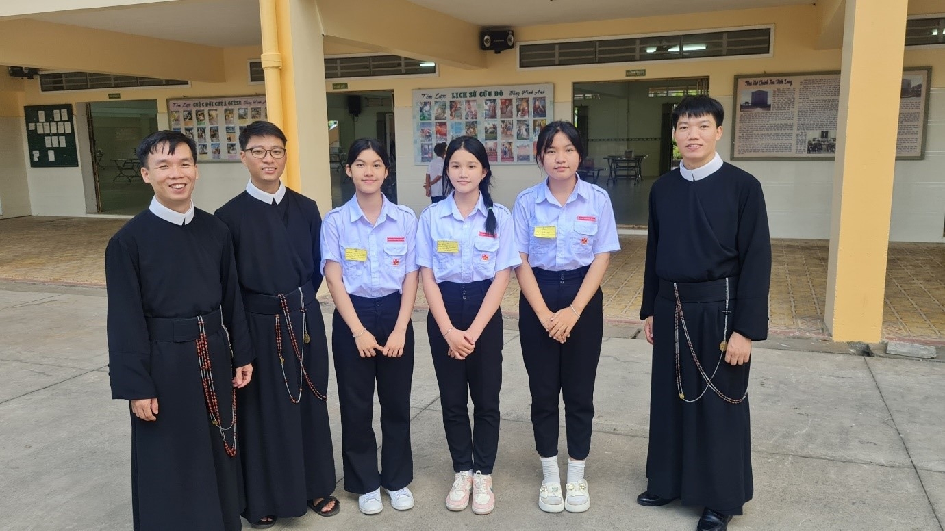 Giáo phận Vĩnh Long: “Được kêu gọi gieo hy vọng và xây dựng hòa bình” – Ngày Hội ơn gọi 2024